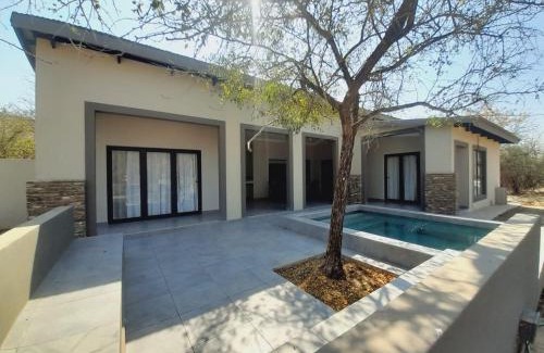 Marloth Park Villa | Krugers elegant escape The Kop