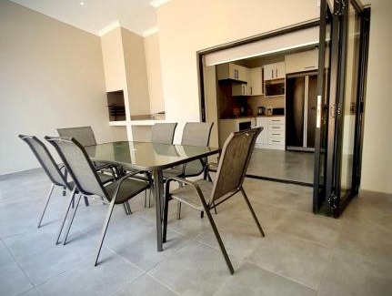 Marloth Park Villa | Krugers elegant escape The Kop