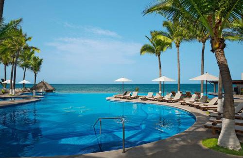 Flamingos Resort | Krystal Grand Nuevo Vallarta