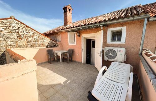 Mali Vareski Apartment | KUĆA ZA ODMOR ROMANO