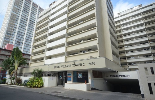 Honolulu Apartment | Kuhio Village 810A KING Studio, Waikiki Ocean View!
