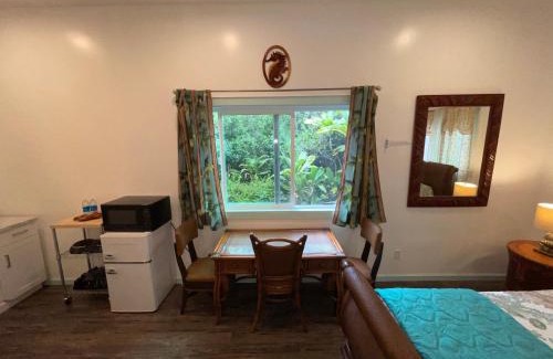 Keaau Apartment | Kuleana Green Cottage