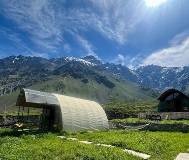 Stepantsminda Ski Chalet | Kuro Glamping