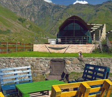 Stepantsminda Ski Chalet | Kuro Glamping