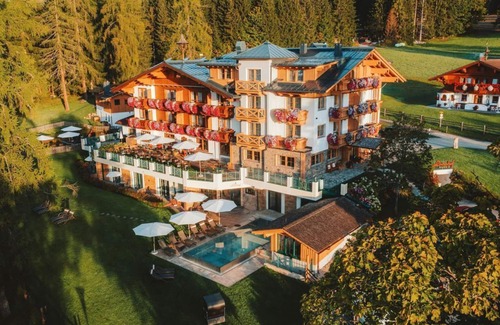 Ramsau am Dachstein House | Kuschel-doppelzimmer mit Dusche, WC, HP, Kurz - Hotel Lindenhof