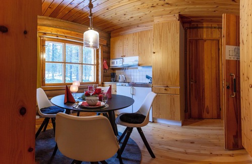 Saariselka Hotel | Kuukkeli Log Houses Aurora Resort