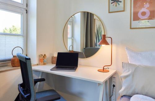 Bad Oeynhausen Apartment | Kvartier2 in TOP-Lage, 5 min zur Bali-Therme und GOP, HDZ, Arbeitsplatz, Boxspringbett