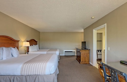 Clayton Condo | KW_111 Two Queen Unit