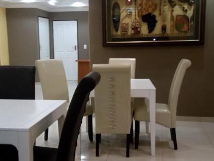 KwaMhlanga House | KwaNtokozo Guesthouse