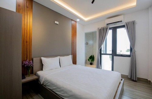 Binh Thanh Hotel | LÁ HOTEL RIVERSIDE