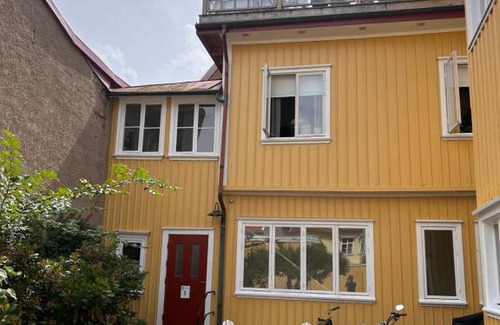 Sorhaga-Centrum Apartment | lägenhet på innergården