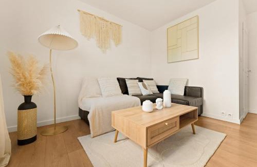 Centre-ville Apartment | L'écrin Cocooning et moderne d'Ivry - Parking - Metro 5min à pied