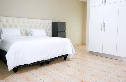 Windhoek House | L. A. P Guesthouse