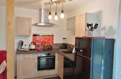 Saint-Maurice-en-Riviere Cottage | L'Albizia Air-conditioned * self-catering cottage Private parking and garden