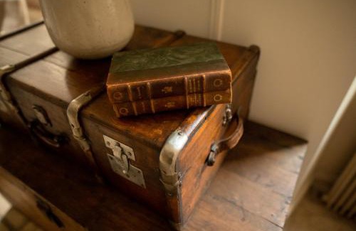 Chartres Apartment | L'Amiral - LeParticulier Collection