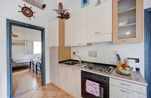 Pompeiana Apartment | L'angolo del Mare - Two Bedroom Apartment, Sleeps 5