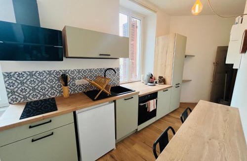 Centre-ville Apartment | L’appartement lumière