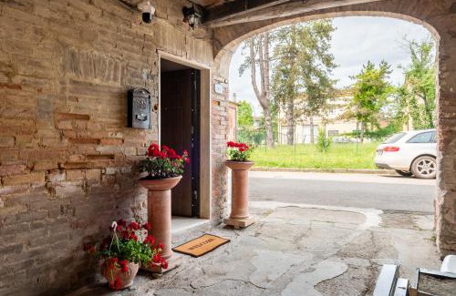 Ponte dʼArbia House | L'arco del pellegrino