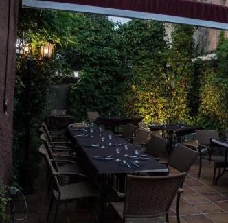 Santa Coloma de Farners House | L'ARGOLLA HOTEL-Pizzeria