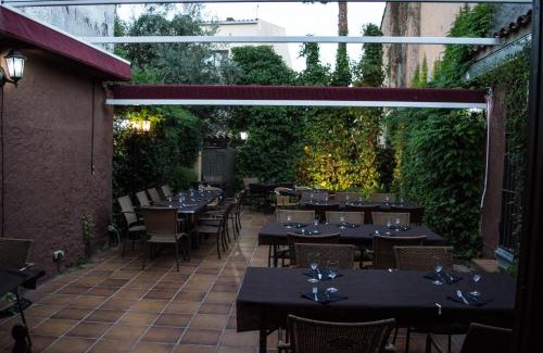 Santa Coloma de Farners House | L'ARGOLLA HOTEL-Pizzeria