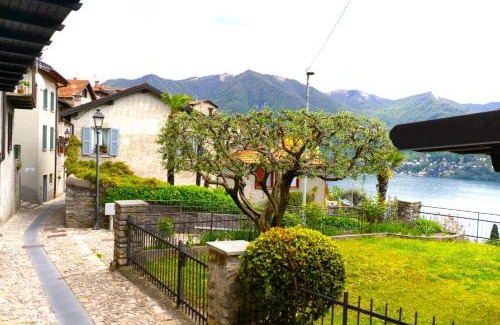 Carate Urio Apartment | L' Asinello House wifi parking