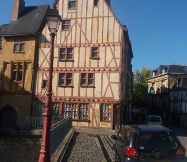 Nord - Gare Apartment | L'Atelier velours