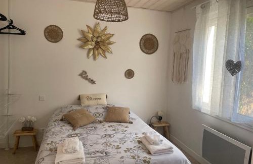 Barbatre House | L'aventurine NO