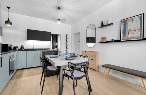 Saint - Aubin - Dupuy Apartment | L'Azzurri - Charmant appartement pour 4