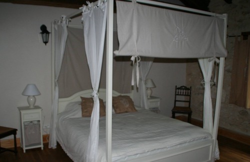 Saint-Pierre-de-Cole Cottage | L'Ecurie Gite, 5* & 4 Cles Luxury, Riverside, Pool, Family/Pet Friendly Brantome