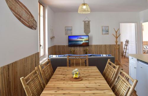 Montlucon Apartment | L'Effet Mer - Home Homy