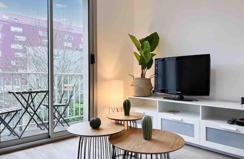Alphonse Guerin Apartment | L'escapade - Centre Ville - Parking - Balcon