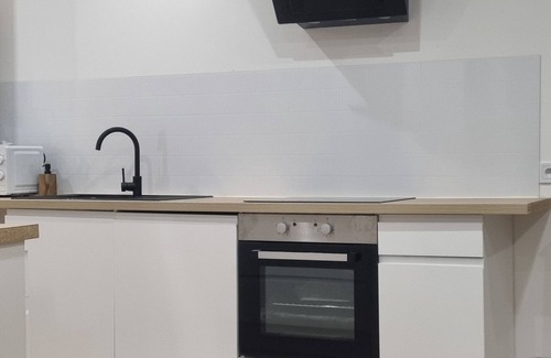 Villefranche-de-Rouergue Apartment | L'Ethnic Chic 3* WIFI, Netflix, Disney+, Heart of Bastide