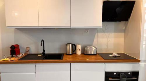 Le Creusot Apartment | L'Évasion Central Cosy Chic