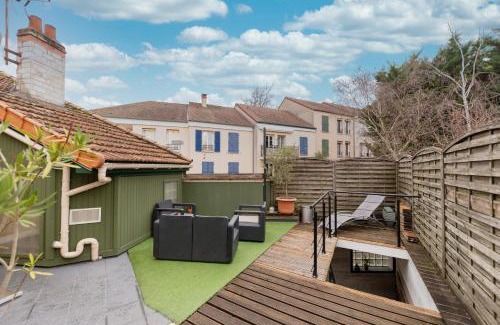 Orly Apartment | L'Évasion Design - Rooftop - 8 min Gare Orly