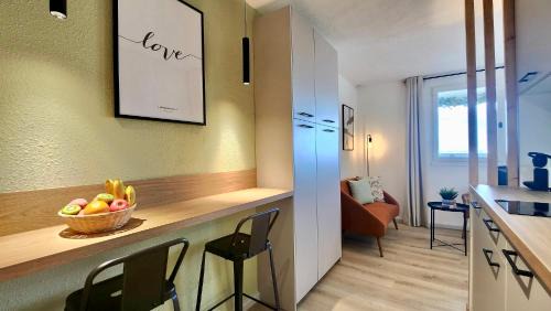 Gruissan Apartment | - L'Horizon Bleu - Cocon romantique avec vue mer panoramique