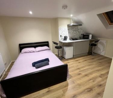 Goresbrook House | L-Houses