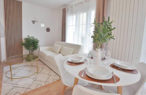 Bailly-Romainvilliers Apartment | L'Olivier Centre ville Parking Disneyland 4 personnes et 1 bébé