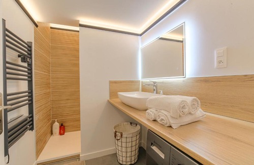 Villefranche-sur-Saone Apartment | L Original - TravelHome - Free wifi - 6 travelers