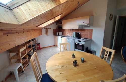 Thollon-les-Memises Apartment | L'Ours Blanc - Family apartment 2 steps from the gondola