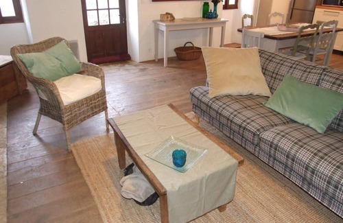 Lauzes House | L'oustalet - on a 1.5-hectare plot, the 2 or 4-person dwelling house and the granite