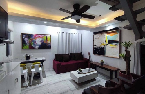 Bonifacio Global City Condo | L1 Twin Bed Staycation in Bonifacio Global City