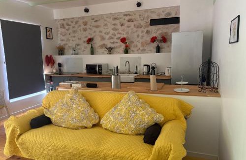 Villecroze Apartment | La bastide aux Iris - Les Capucines
