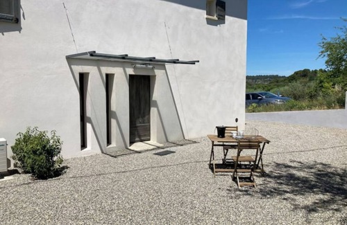 Malemort-du-Comtat Villa | La Bastide