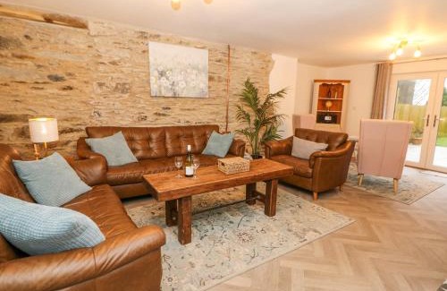 Maenclochog House | La Bastille