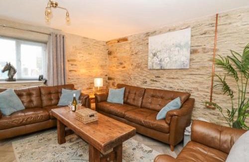 Maenclochog House | La Bastille