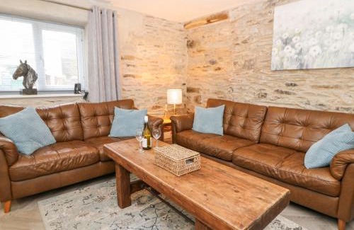 Maenclochog House | La Bastille