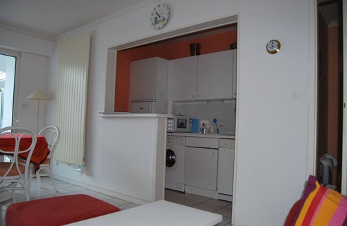 La Baule-Escoublac Apartment | La Baule plage benoit, T2 +cabin, seafront building
