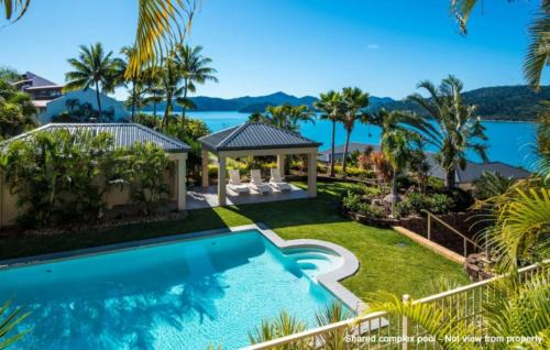 Hamilton Island Villa | La Bella Waters 3 - Oceanview's, Pool, Buggy and Transfers