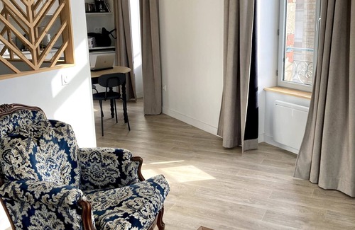 Dinan Apartment | La Belle Consigne - Appart T2 Dinan Center Gare