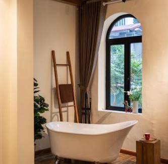 Trang Tien Apartment | La Belle Sol Villa in Heart of Old Quarter-2mins to Hoan Kiem Lake-Free Laundry